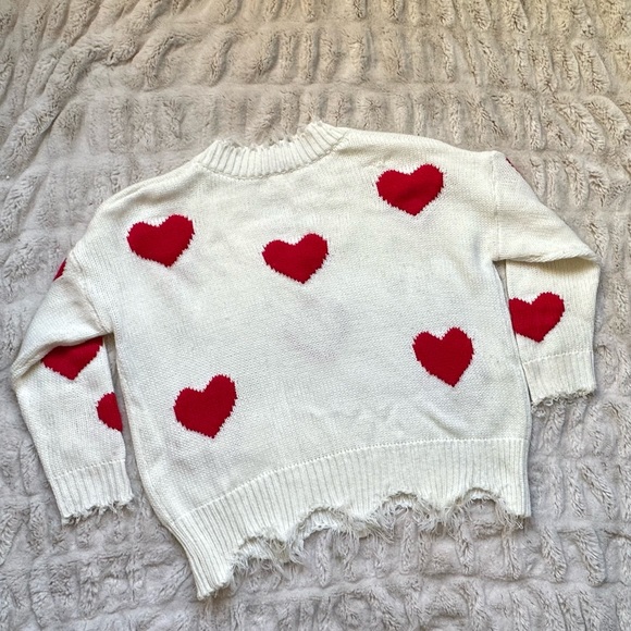 Red Heart Oversized Shaggy Sweater Perfect for Valentines! Women’s Large. - Picture 10 of 10